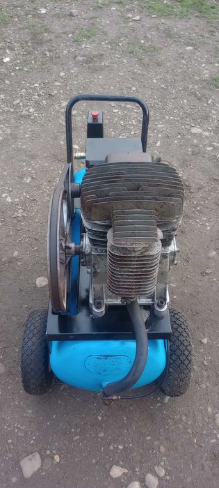 Compresor aer Italian , ABAC , la 220 volti