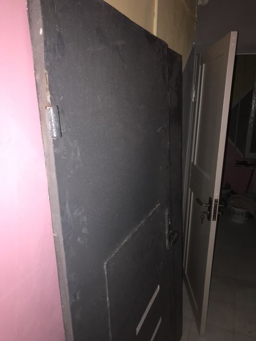 Продам дверь металлическую