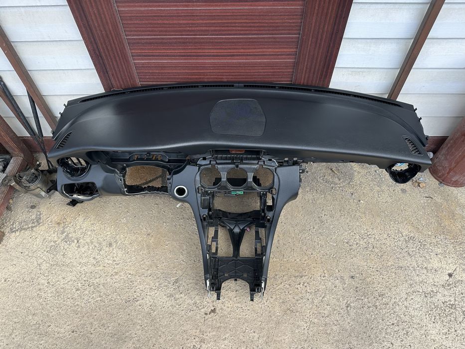 Табло със десен airbag за Мерцедес W205 C220 след 2015г.!