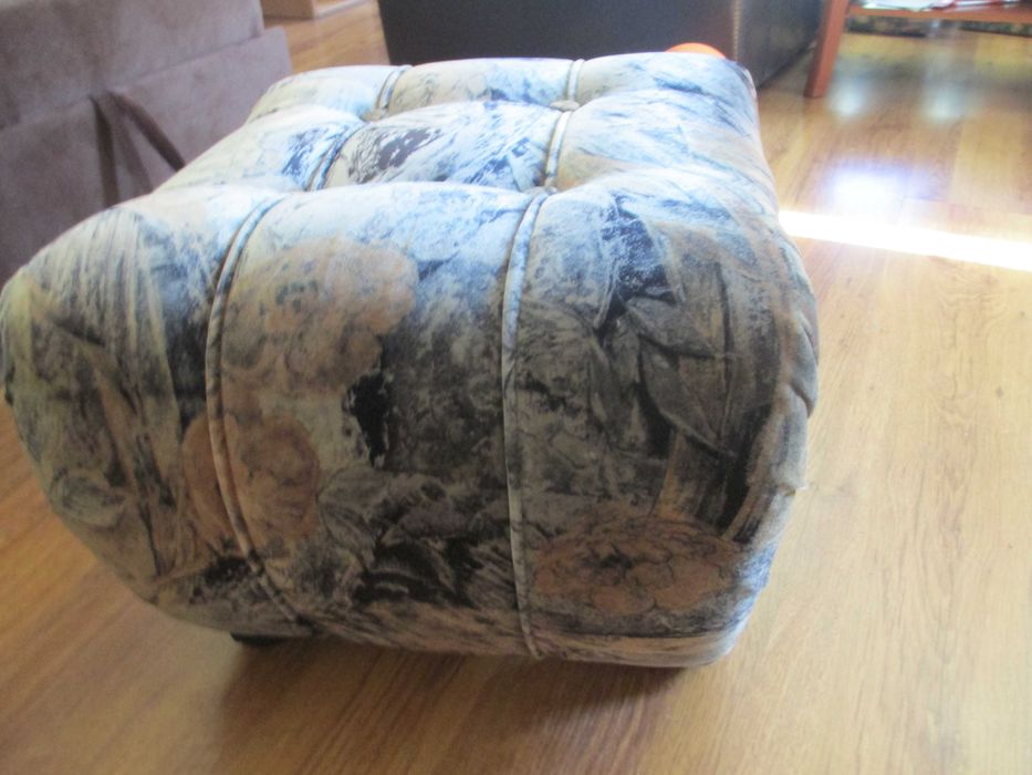 Табуретка на колелца