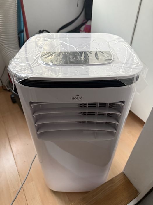 Vand aer conditionat portabil 9000 Btu nou in cutie cu garantie