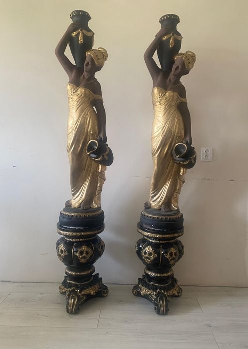 Статуя стауэтка девушка с кувшином