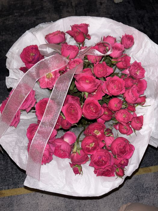 Цветы букет кустовые розы