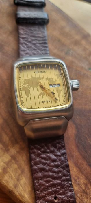 Красив ретро часовник Diesel за ценители