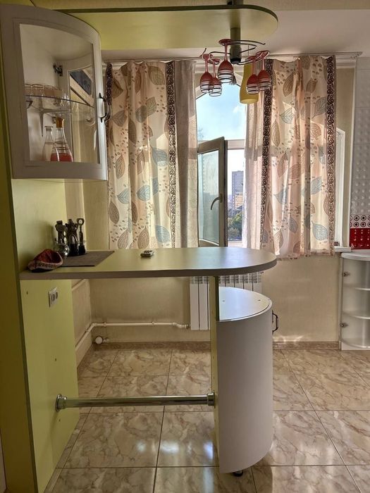 Сдается трехкомнатная квартира в центре города