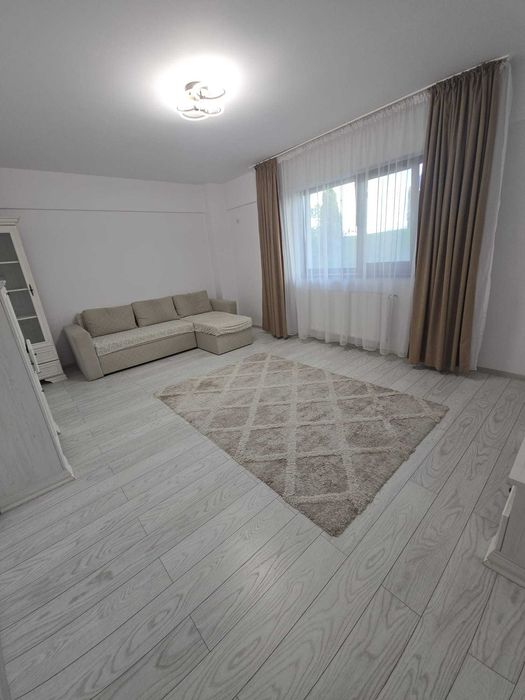 inchiriez apartament cu 2 camere in Complex Bucium Confort