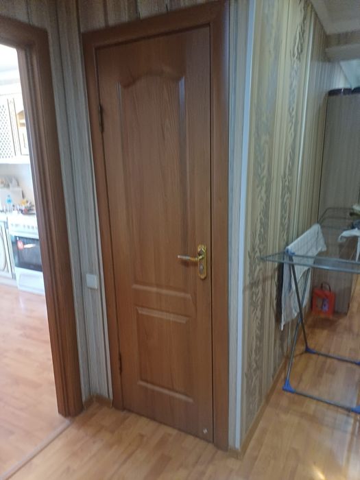 Продам двери (6 штук)
