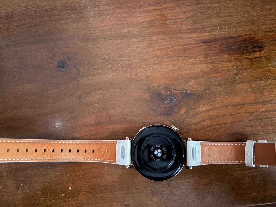 Смарт часовник Huawei WATCH GT 5 WHITE LEATHER 41 mm