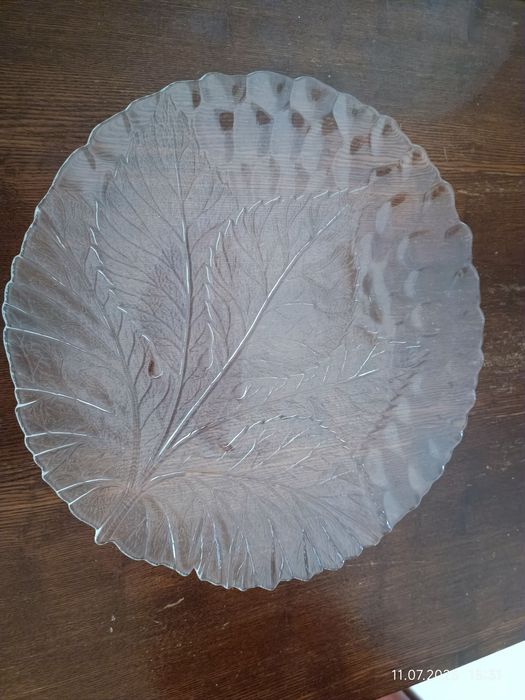 Продам тарелку для торта