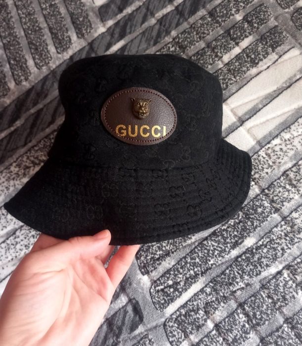 Pălărie Gucci fake