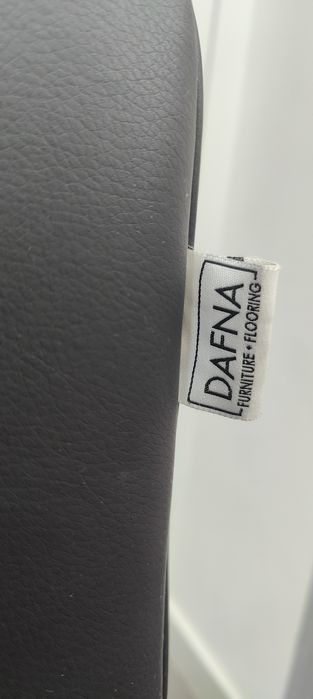 Продам новые оригинальные стулья DAFNA — 40 шт. Цена всего 200 000 сум