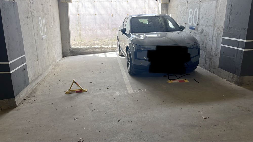 Inchiriez doua locuri de parcare la subsol Prima Urbana 3.
