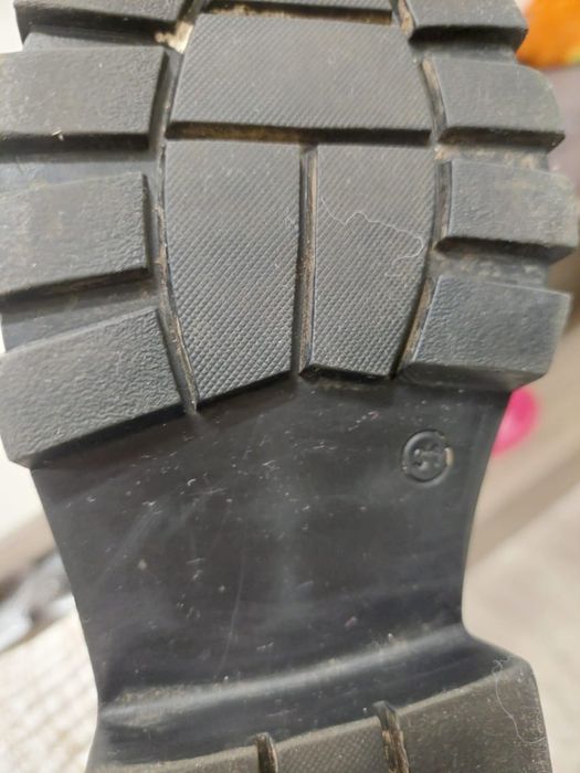 Продам зимние сапоги