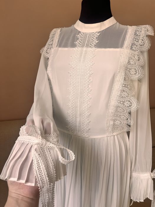 Продам белое нежное платье