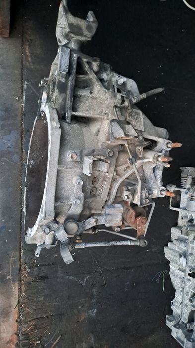 Cutie viteze Mitshubishi asx 1.8 d 4x4