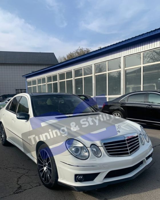 Передний бампер  Мерседес w211