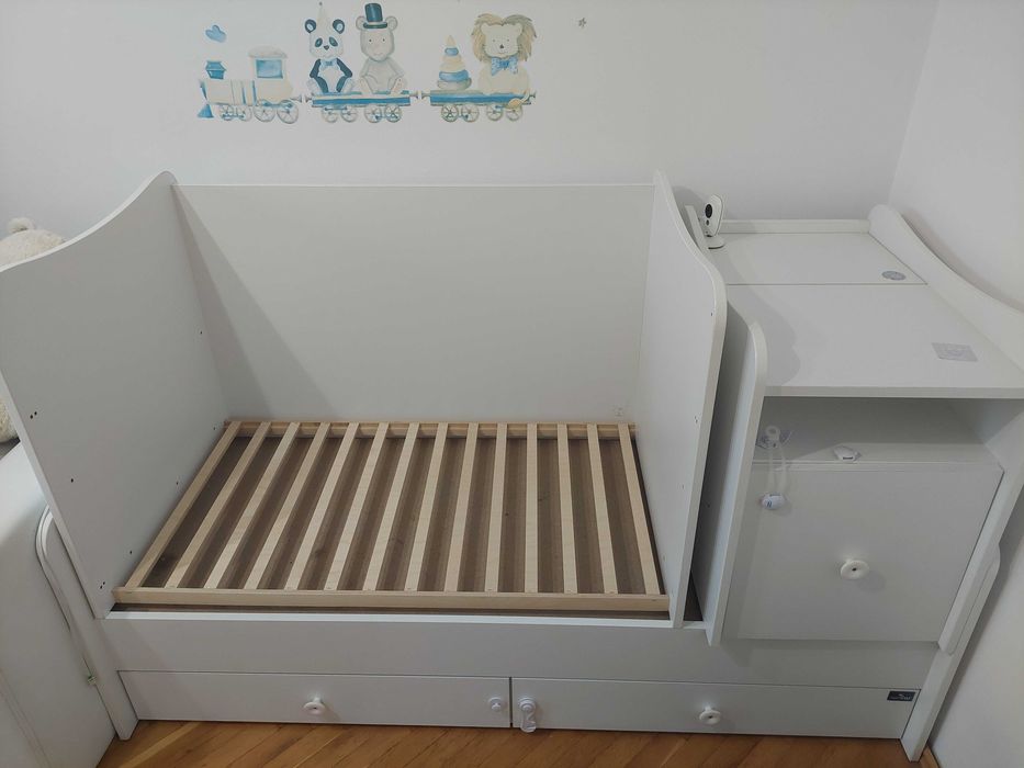 Трансформиращо се детско легло-люлка