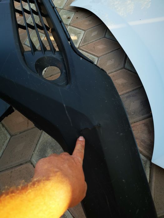 Bara spoiler grila centrala capota armatura Toyota corolla cross 2023