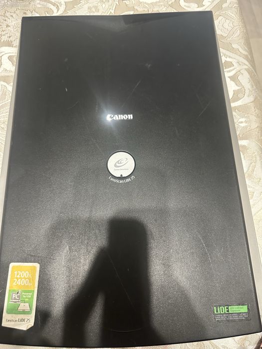 Продам сканер Canon lide25