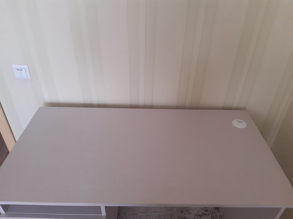 Стол письменный," Юниор"