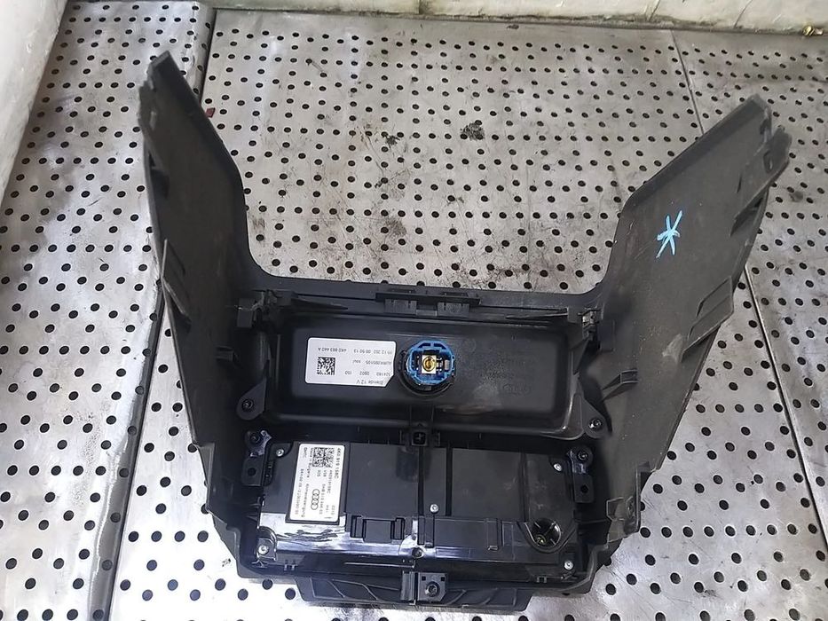Panou comanda clima ac cotiera spate audi a6 c8 4k 4k0919158c 5hb01344655 4k0863440a