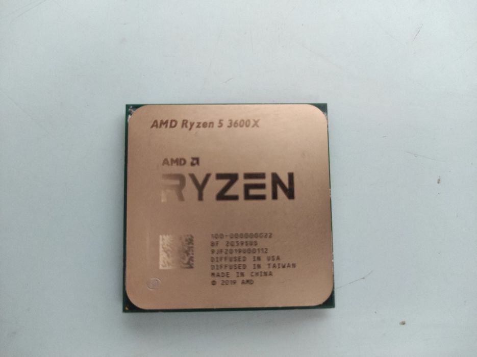 Продам процессор r5 3600x AM4