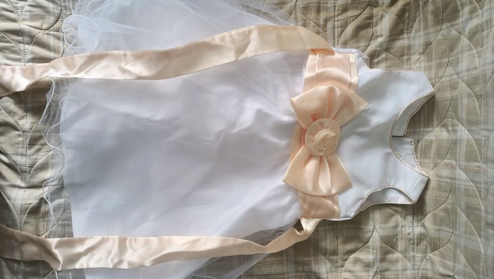 Белое платье для девочек