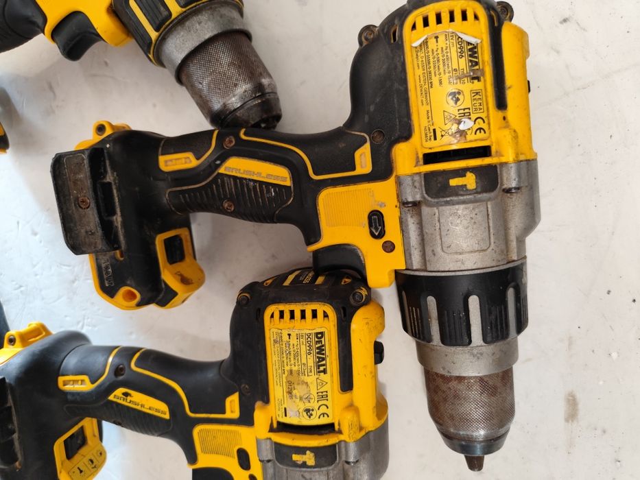 Мощен безчетков удърен винтоверт Девалт DeWALT DCD995 DCD996