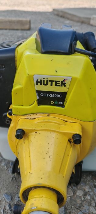 Продаётся бензиновый триммер HUTER