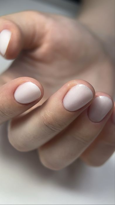 Модель на маникюр/наращивание ногтей