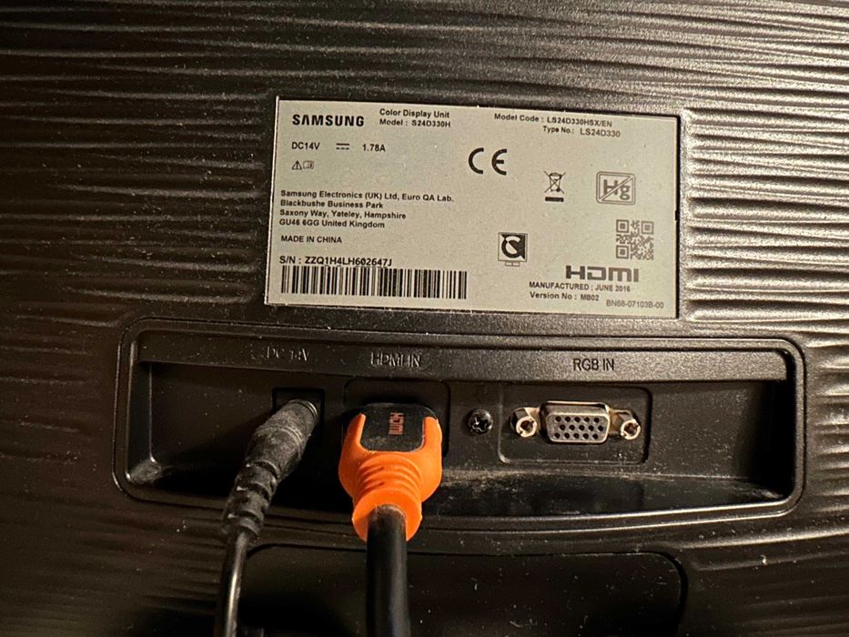 vand monitor SAMSUNG 24 inch full HD, impecabil cu HDMI