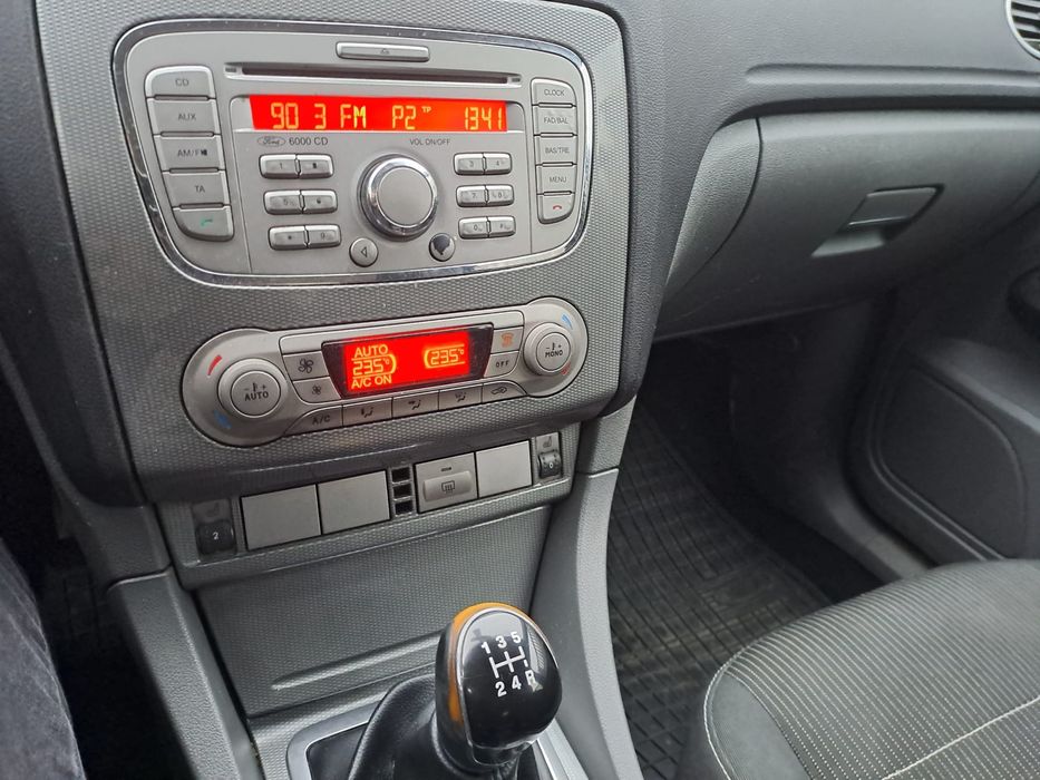 Vând Ford Focus 1.6 Diesel