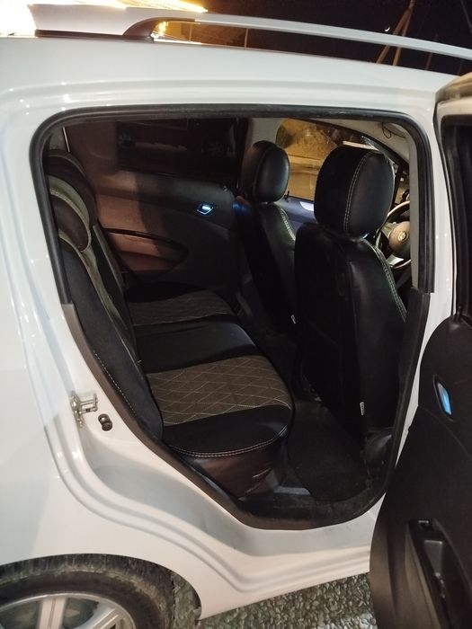 Ravon Spark full poz