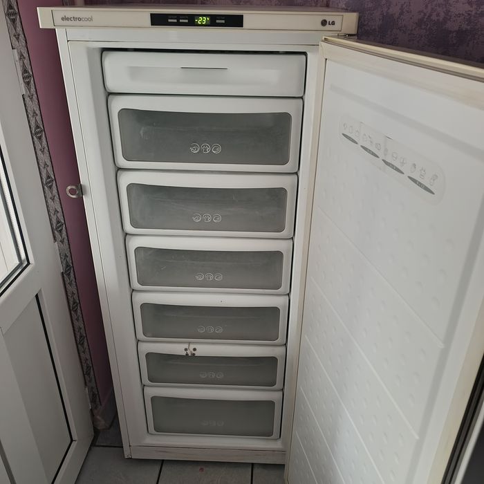 Продам морозильную камеру лджи