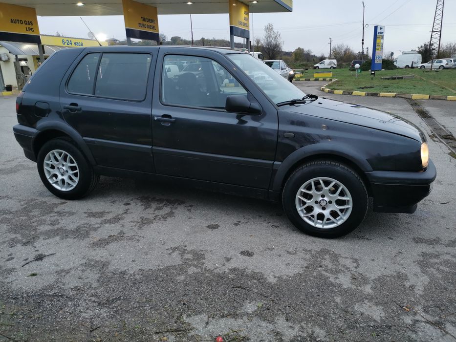 VW GOLF 3  1.9TDI 90 коня