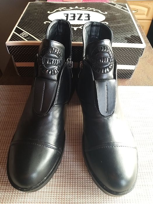 Дамски боти - номер 40