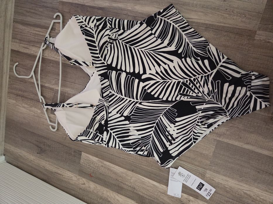 Дамски бански нов