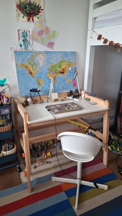 Birou Flisat Ikea copii inaltime reglabila