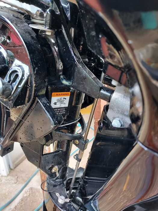 Мercury F9.9MH   на 2 мото часа НЕРАЗЛИЧИМ ОТ  НОВНОВ