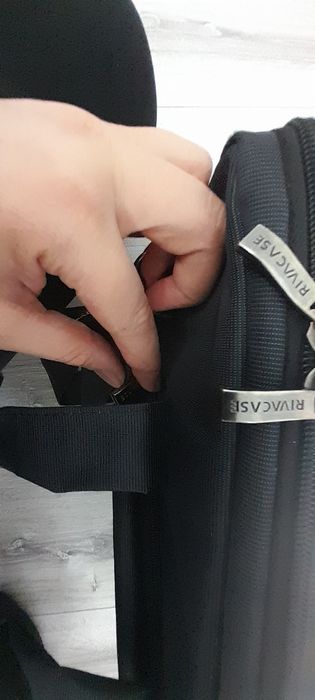 Продам сумку для ноутбука Rivacase