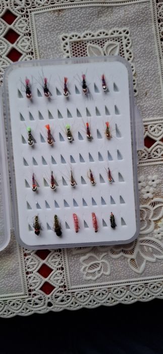 Seturi muște artificiale