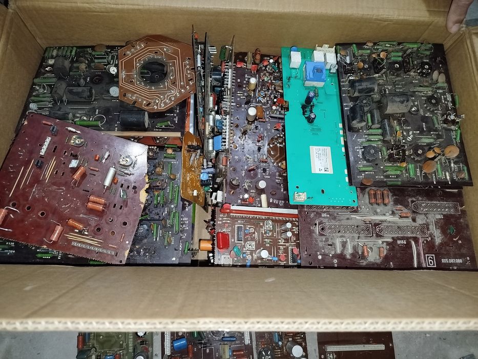 Продавам платки за части