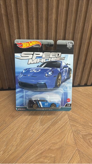 Машинки Hot-Wheels