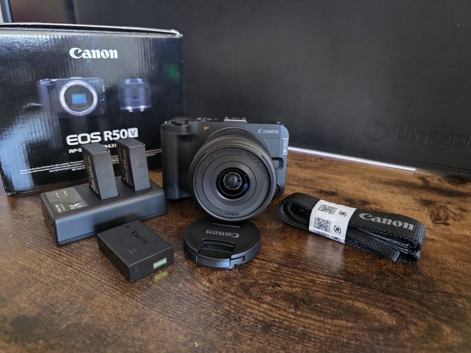 Canon R50V - НОВ + 18 месеца гаранция