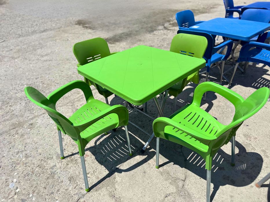 Комплект сгъваема маса и 4 стола