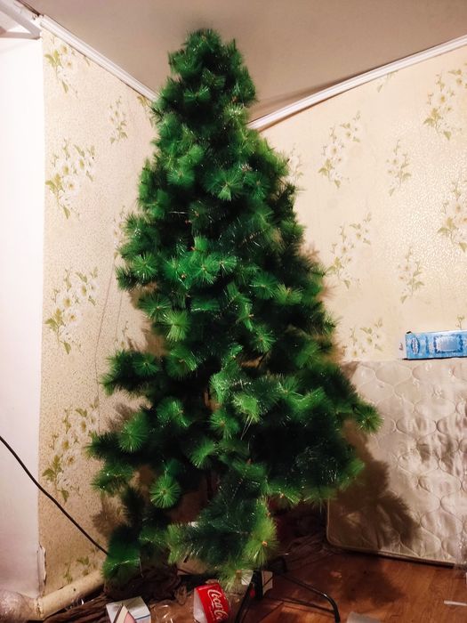 Елка искуственная