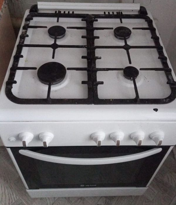 Продам газ плиту
