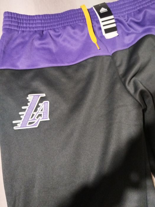 Мъжко долни ще на adidas xxl размер.