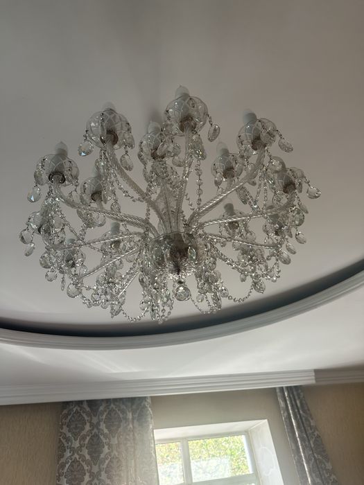 Чешская хрустальная люстра