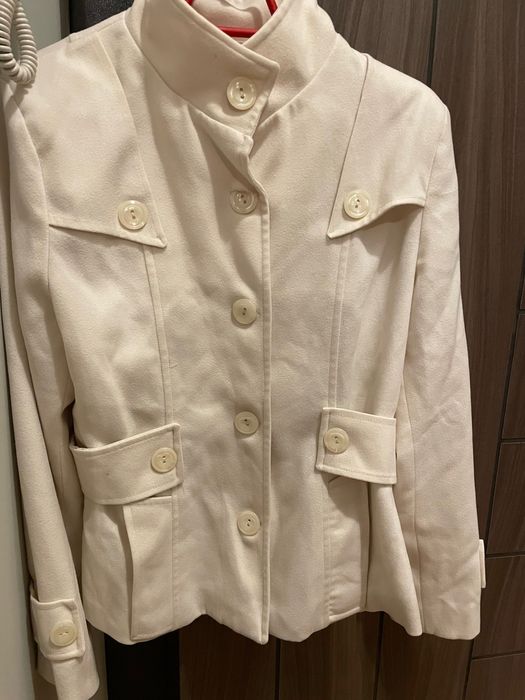 Палто кремав цвят S